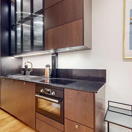 Na Hozej Apartment Warsaw